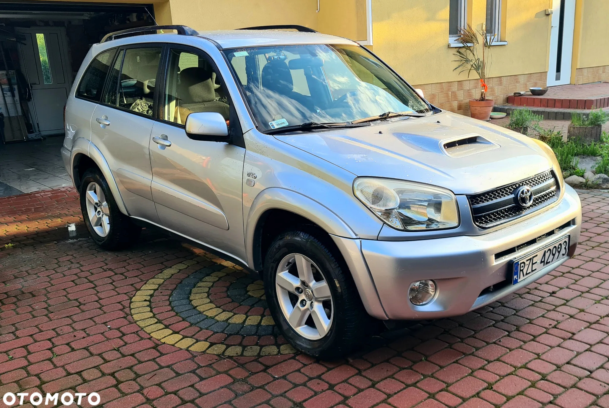 Toyota RAV4 2.0 D-4D 4x4 - 2
