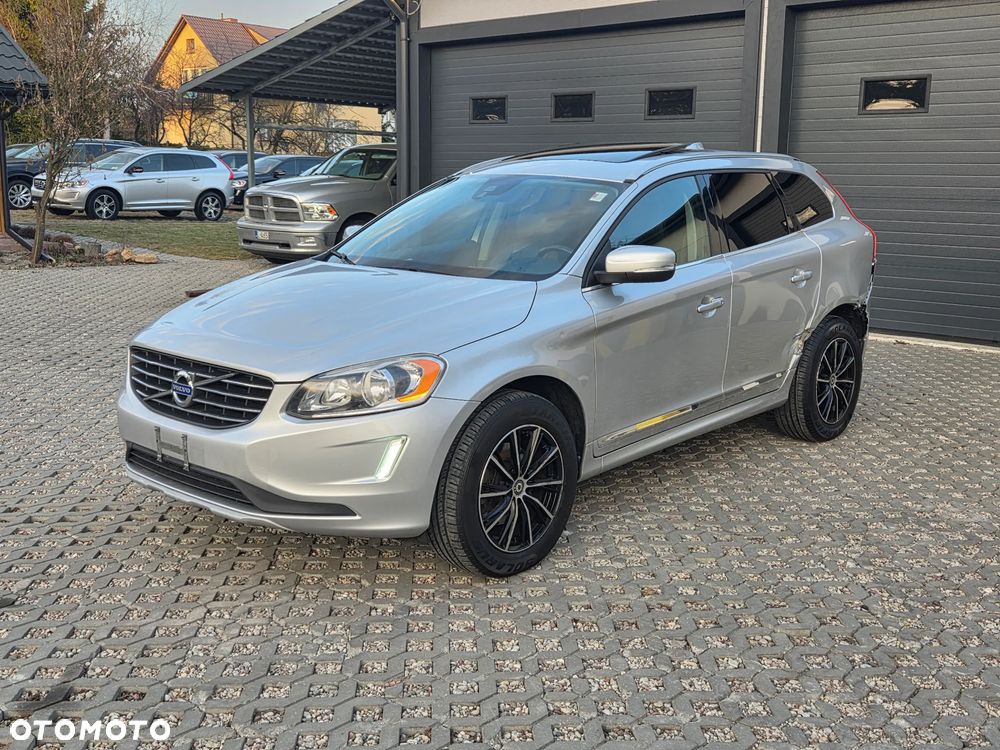 Volvo XC 60 T5 AWD Geartronic Momentum - 1