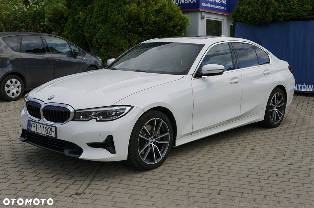 BMW Seria 3 330i xDrive - 3