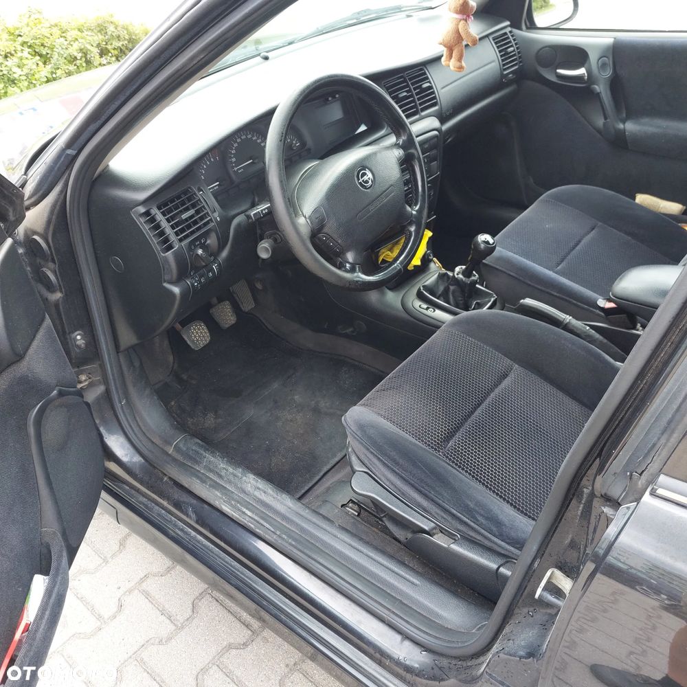Opel Vectra 1.8 Comfort - 1