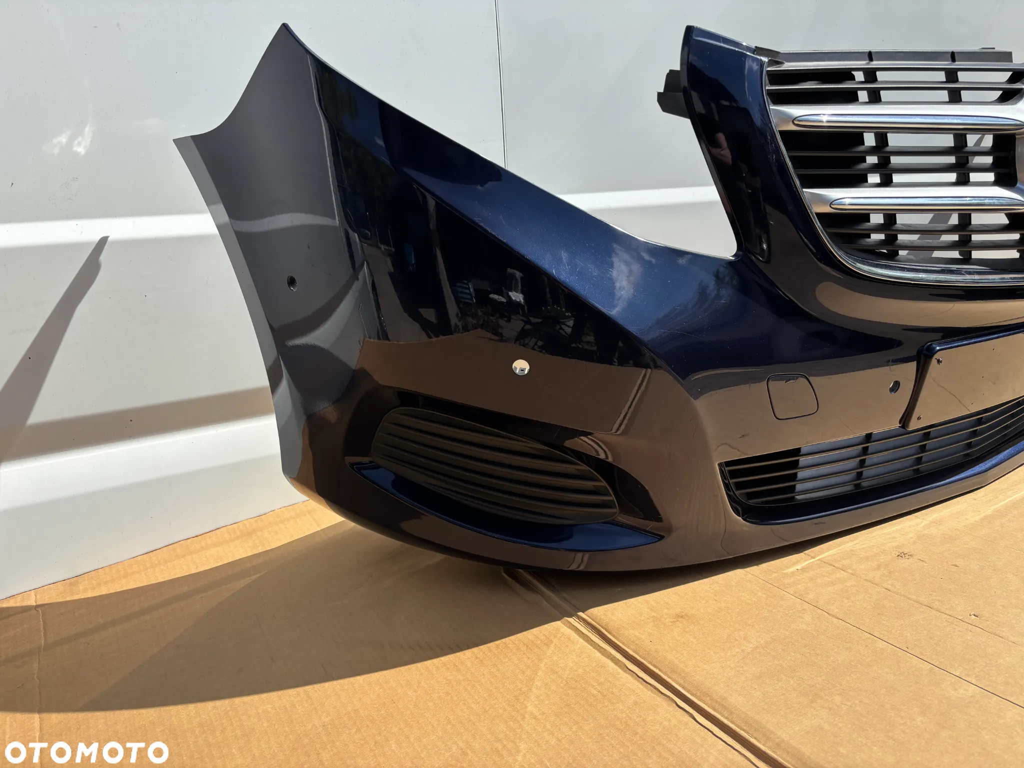 Mercedes Vito V Klasa Zderzak Przedni Grill Kratka Zderzaka Znaczek PDC Kamera Niebieski W447 447 A4478850025  A4478800283 A4478801901 A4478802001 - 2