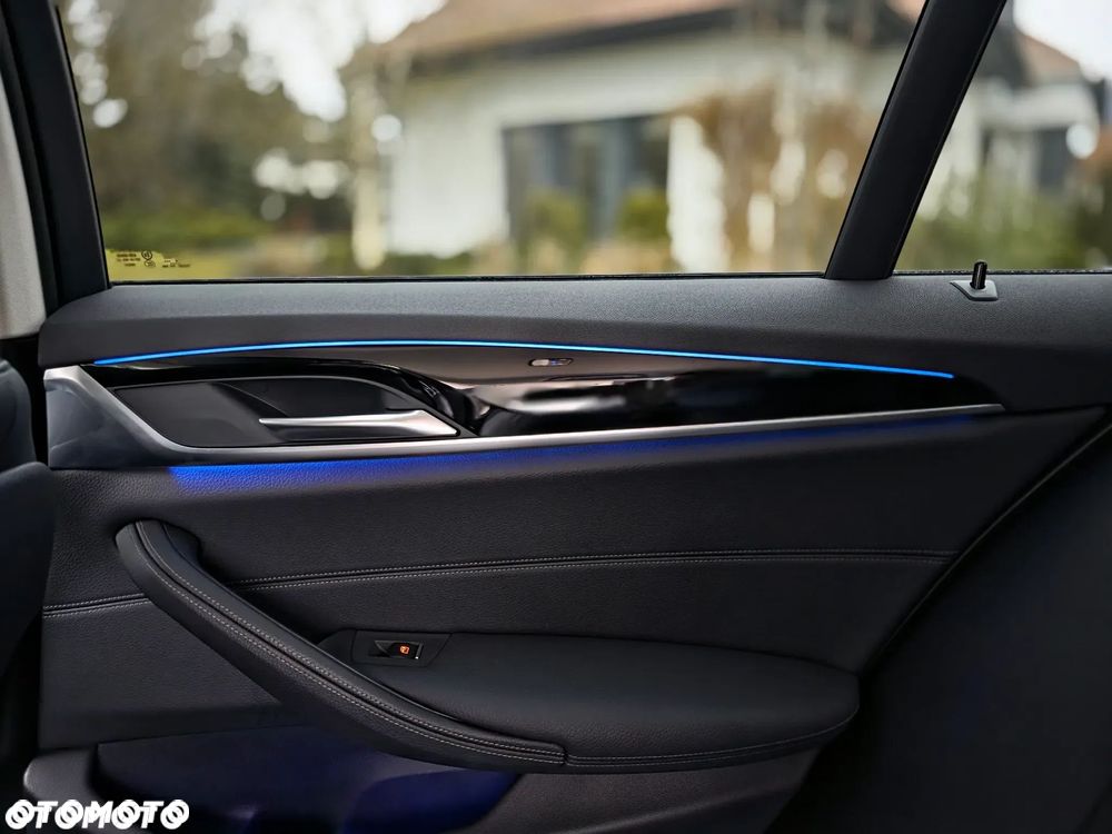 BMW Seria 5 530e iPerformance xDrive M Sport sport - 32