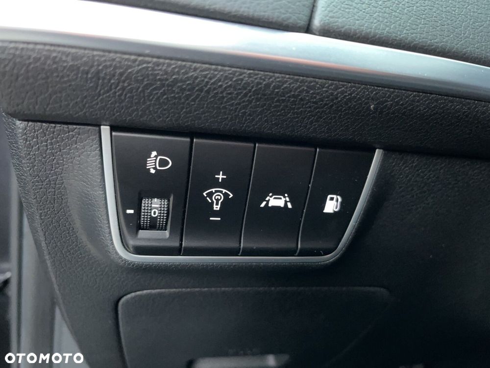 Kia Stinger 2.0 T-GDI L - 22