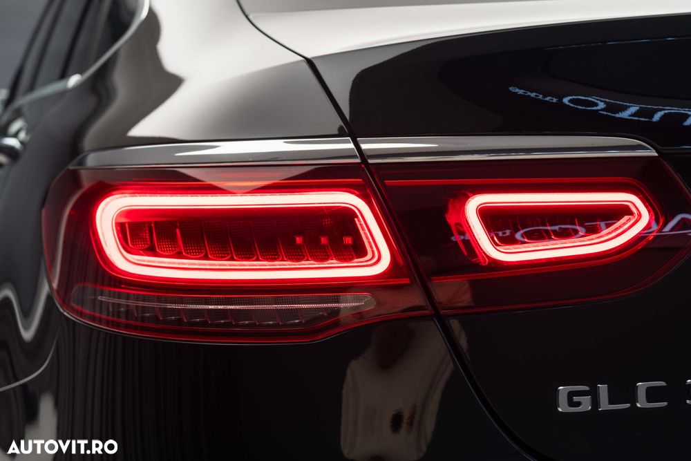 Mercedes-Benz GLC Coupe 300 4MATIC MHEV - 9