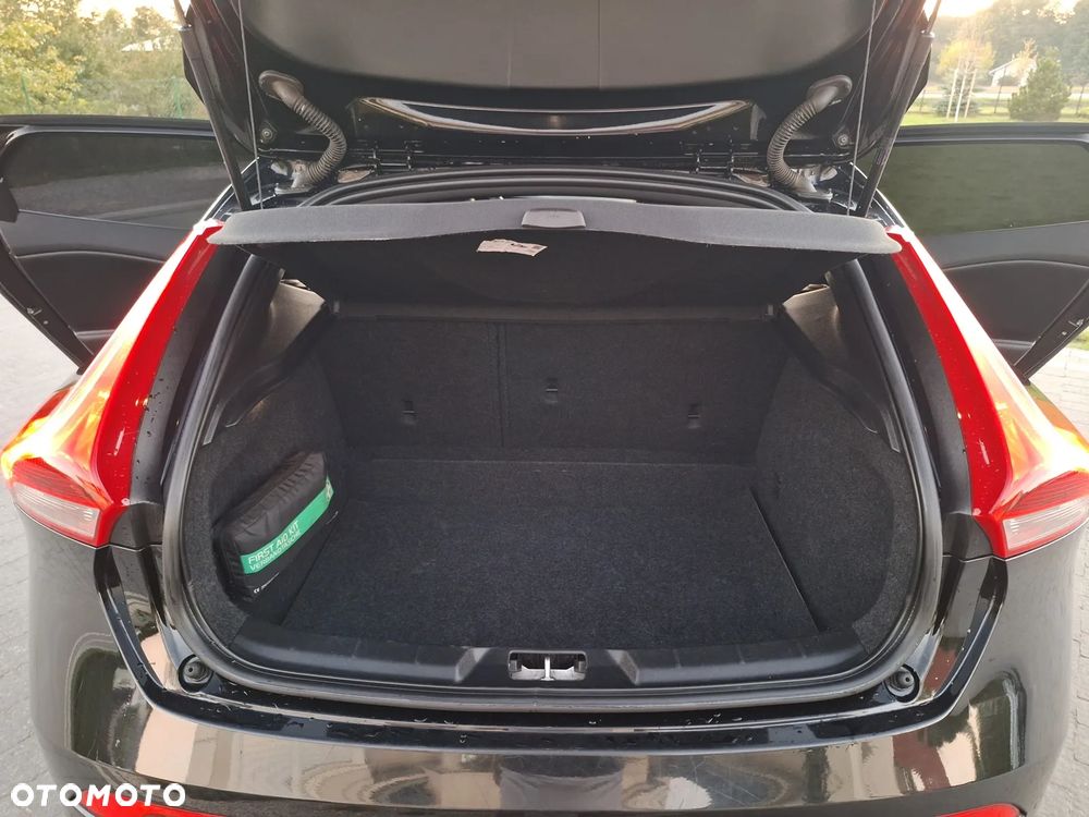 Volvo V40 D2 RDesign - 22