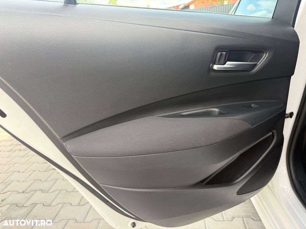 Toyota Corolla 1.8 Business Edition - 14