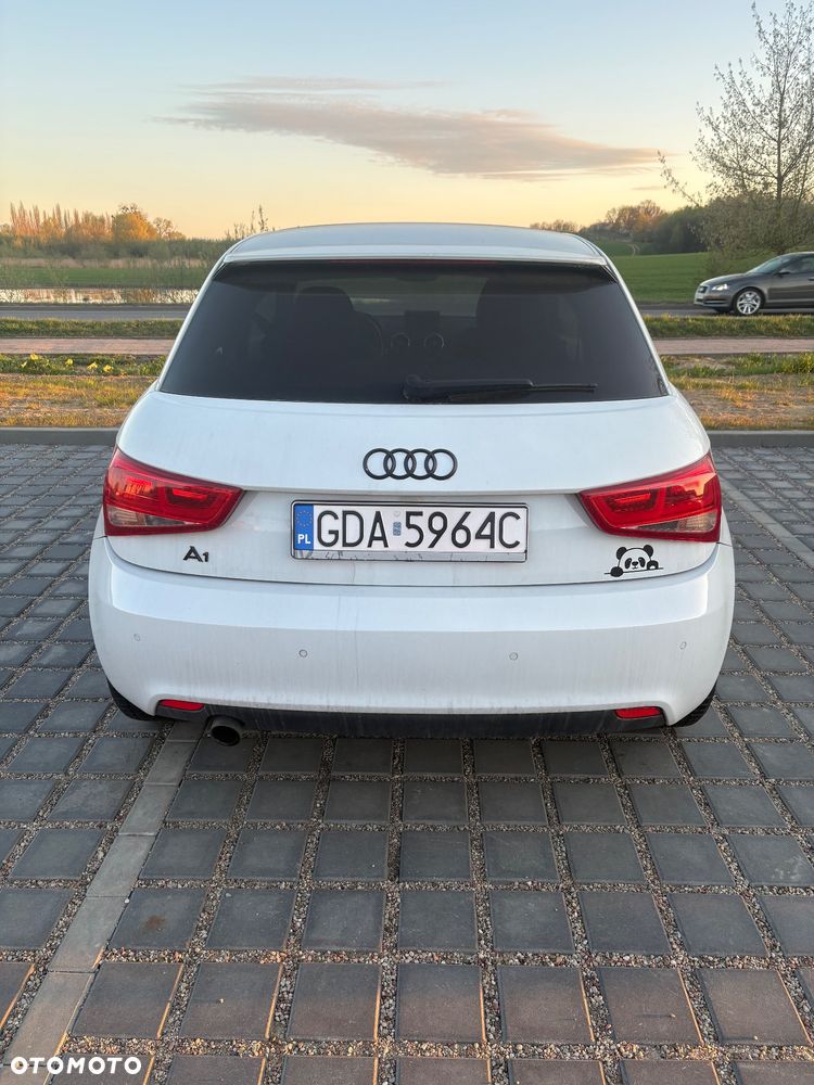 Audi A1 3-drzwiowe 1.6 TDI Ambition S tronic - 4