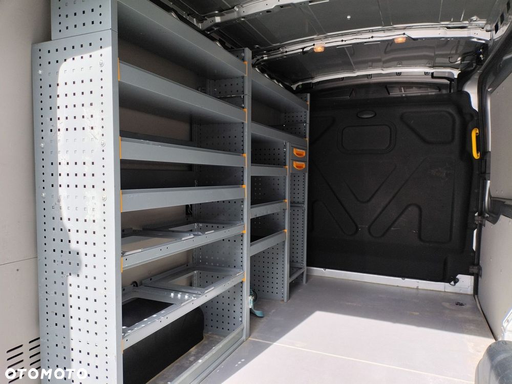 Ford Transit - 11