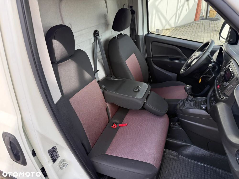Fiat Doblo Furgon 3 Osobowy - 16