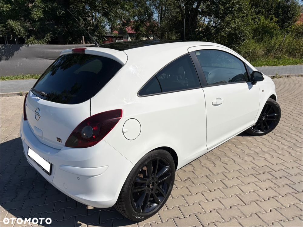 Opel Corsa 1.4 16V Cosmo - 4