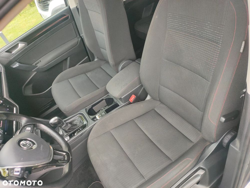 Volkswagen Touran - 10