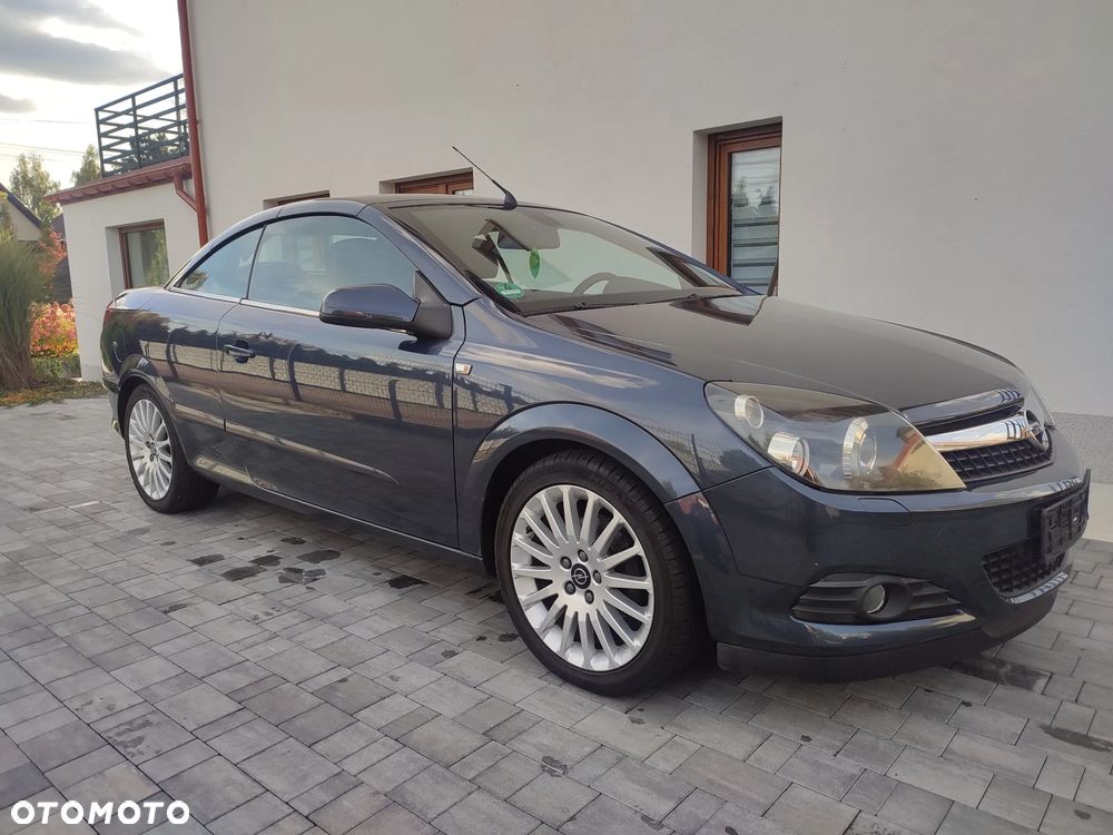 Opel Astra Twin Top 1.8 Cosmo - 2