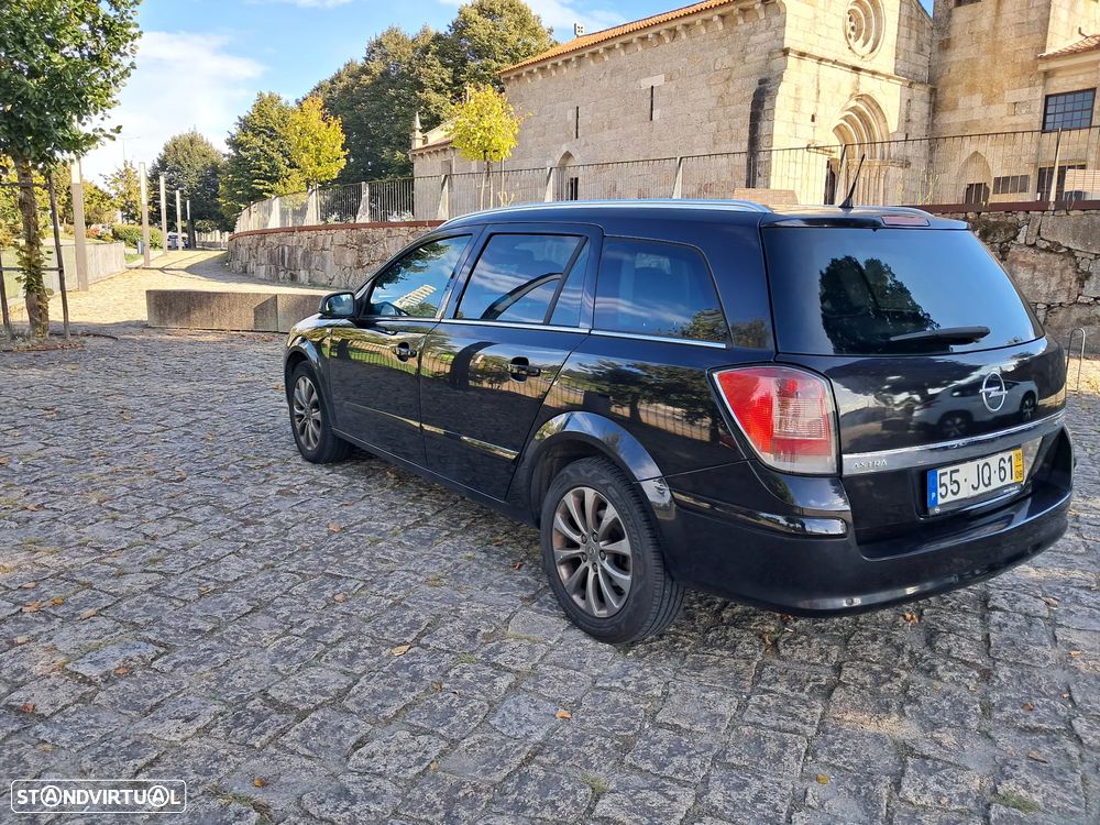 Opel Astra 1.7 CDTi Cosmo ecoFLEX - 4