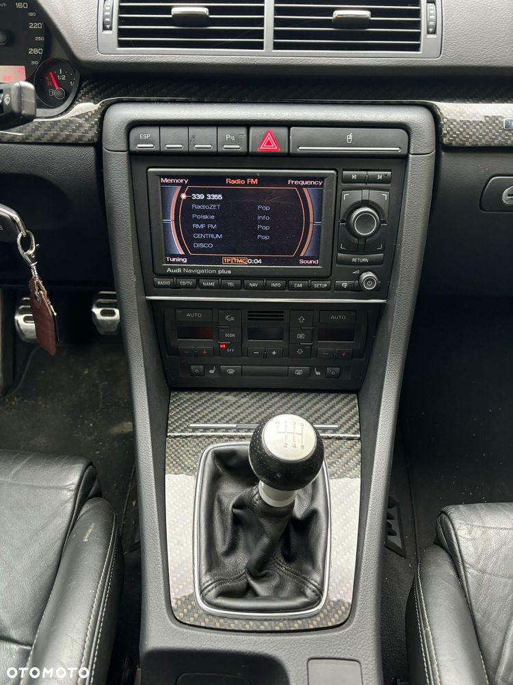 Audi RS4 Limousine - 15
