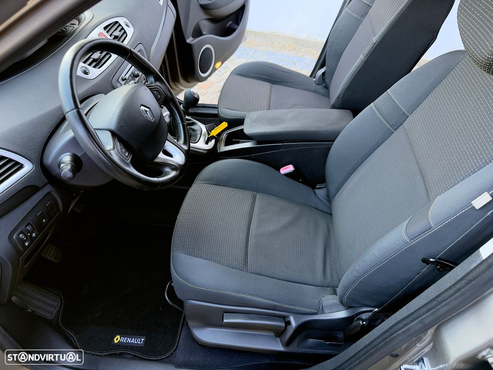 Renault Grand Scénic 1.5 dCi Dynamique S 7L - 39