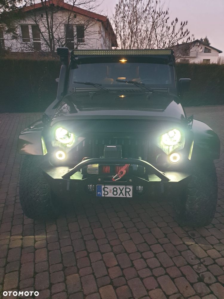 Jeep Wrangler Unlimited Hard-Top 3.8 Automatik Sahara - 3