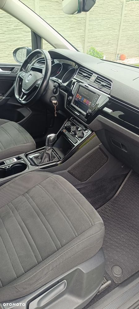 Volkswagen Touran - 7