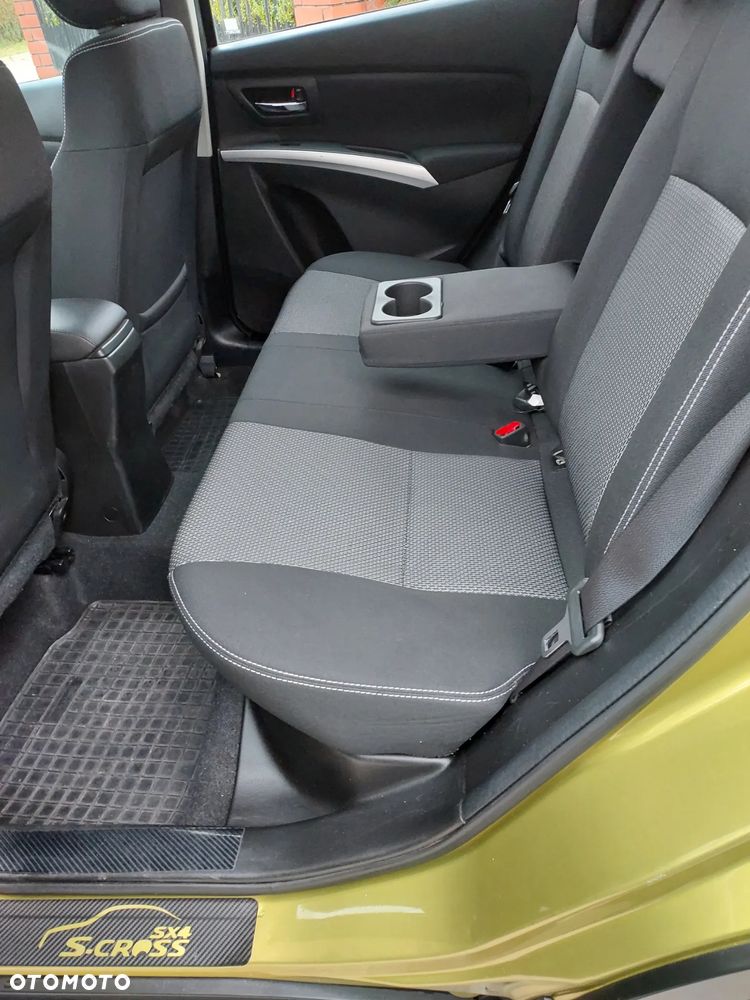 Suzuki SX4 1.6 Premium - 22