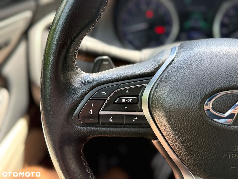 Infiniti Q60 - 22
