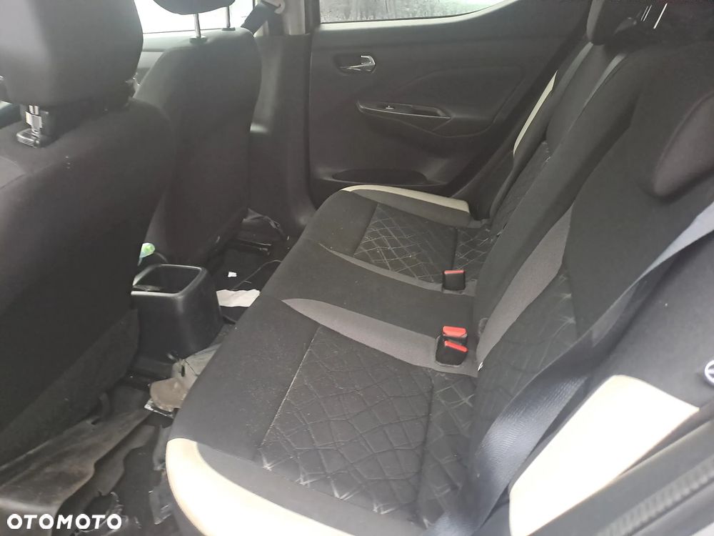 Nissan Micra DIG-T 117 Tekna - 11