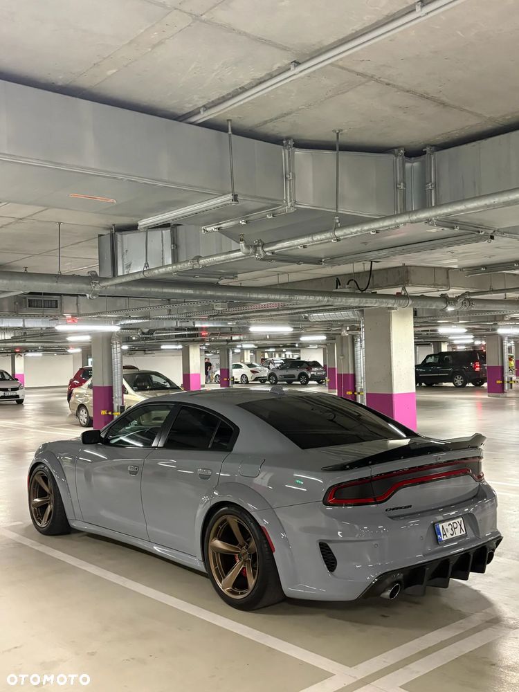 Dodge Charger 6.4 Scat Pack Widebody - 4