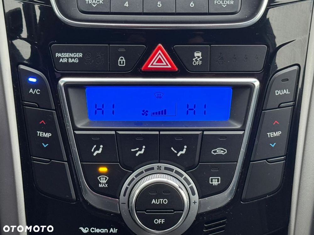 Hyundai i30 1.4 Comfort World Cup - 13