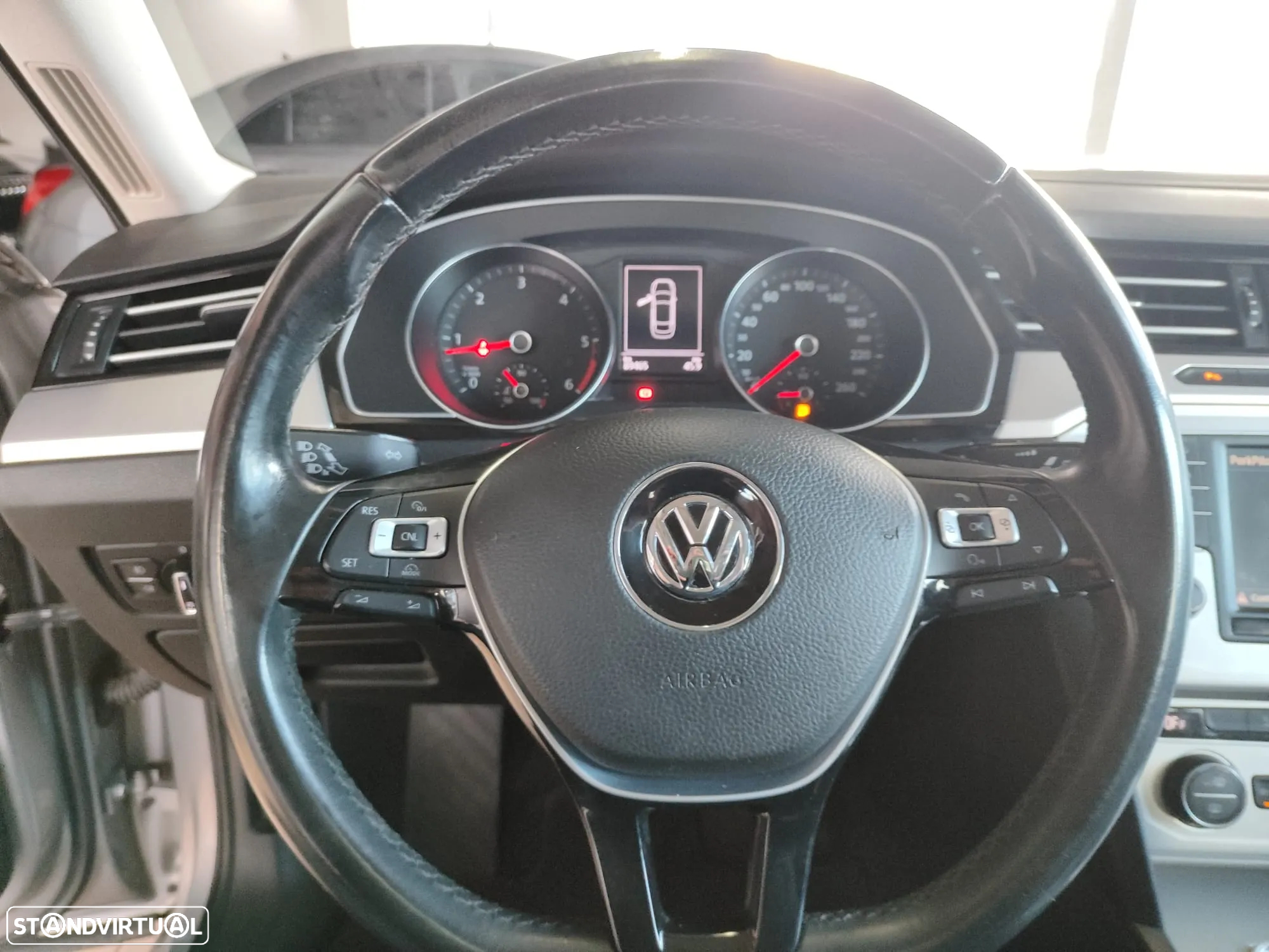 VW Passat 2.0 TDi Confortline - 26