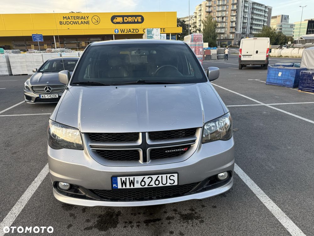 Dodge Grand Caravan - 3