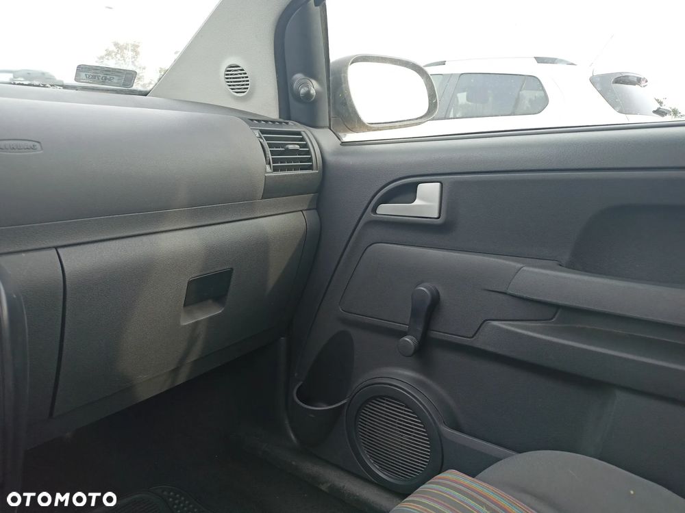 Volkswagen Fox - 12