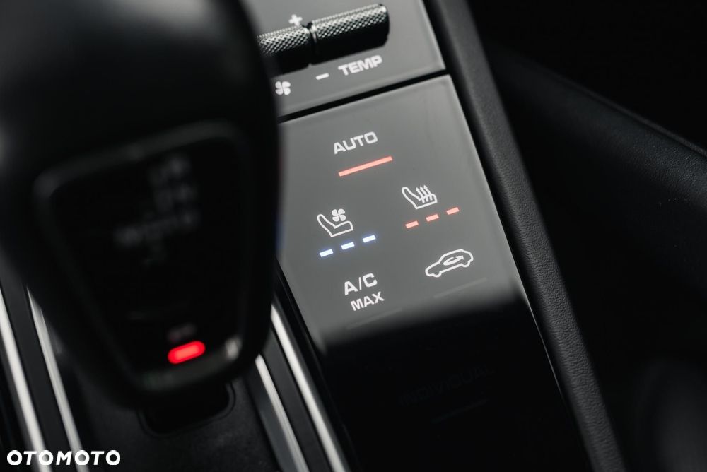 Porsche Cayenne - 18