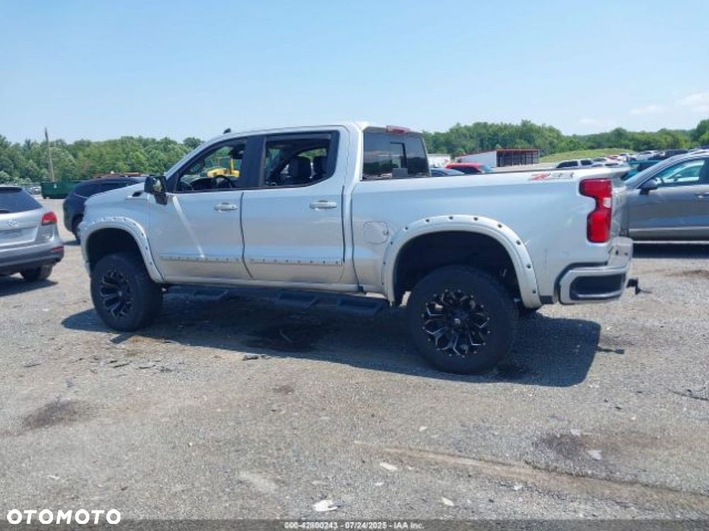Chevrolet Silverado - 14