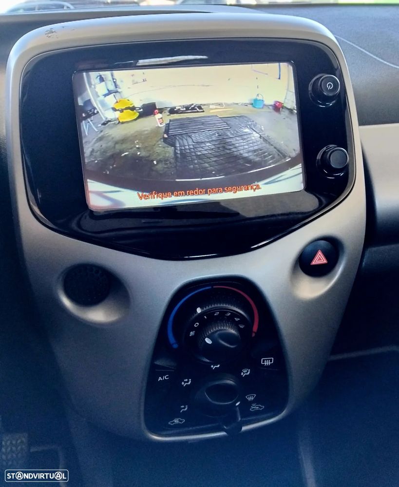 Toyota Aygo 1.0 X-Cite - 11