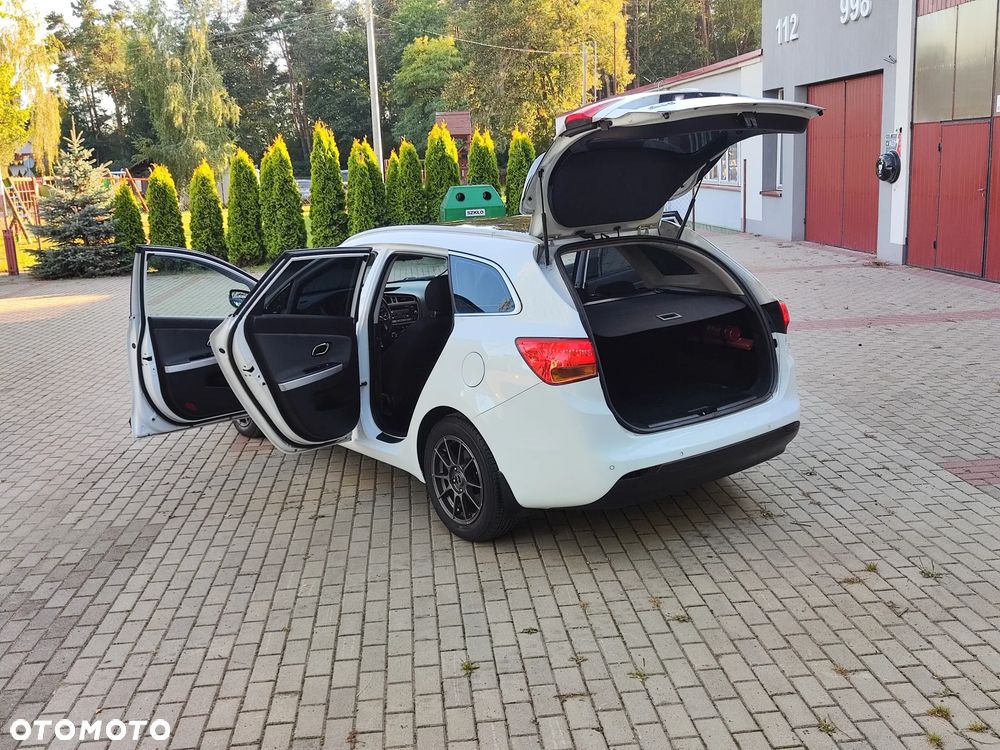 Kia Ceed - 9