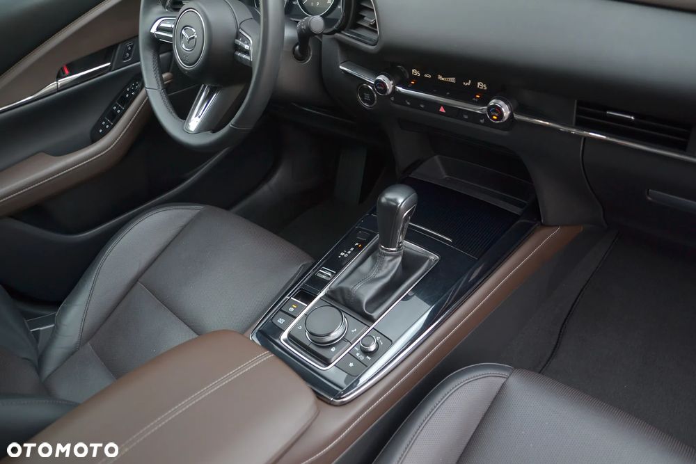 Mazda CX-30 2.0 mHEV Hikari 2WD - 33