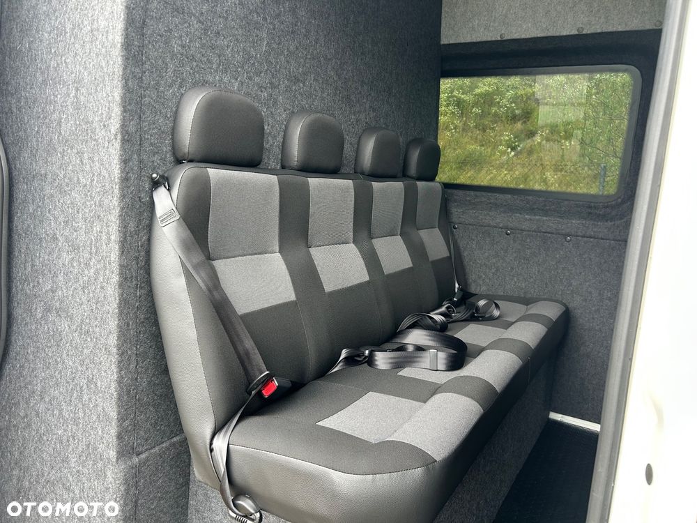 Volkswagen CRAFTER Maxi L3H2  2.0 TDI 180ps,7-osobowa brygadówka - 20