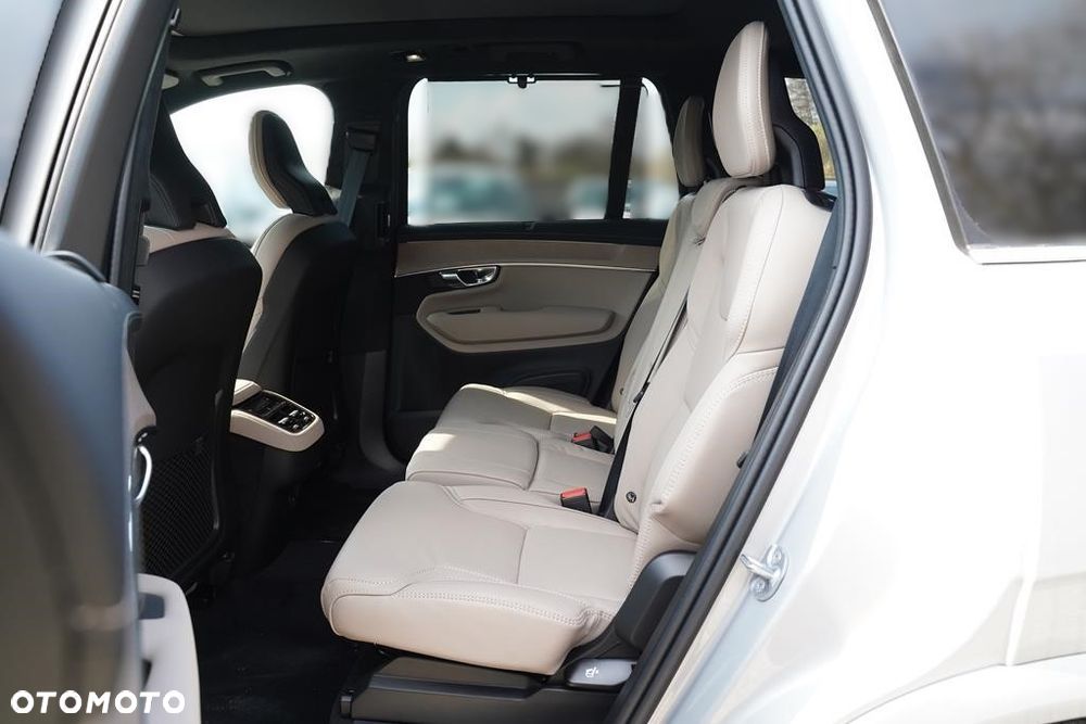 Volvo XC 90 B5 B AWD Ultra Bright 7os - 11