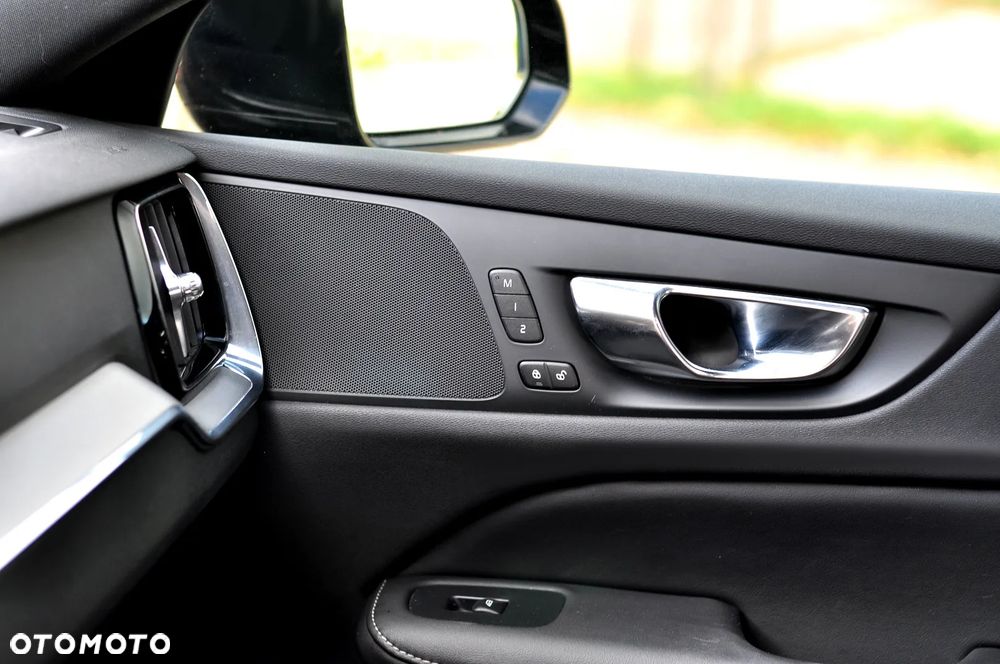Volvo V60 T4 Geartronic RDesign - 28
