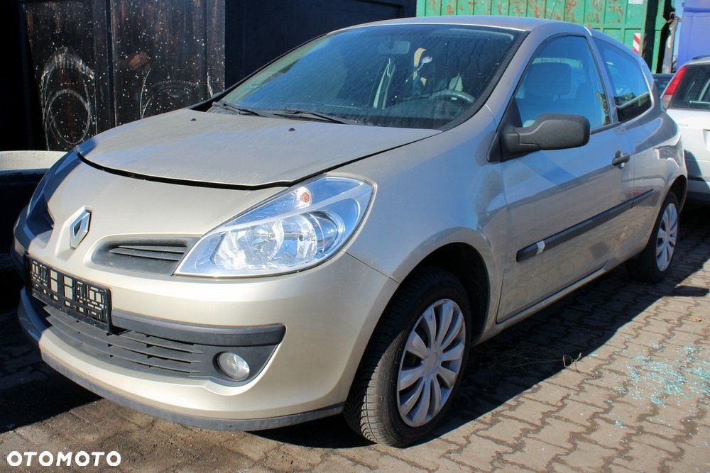 Renault Clio III 2006 1.1i D4F740 HB3D (MASKA, ZDERZAK, LAMPA, BŁOTNIK, DRZWI, SZYBA, FOTEL) - 3