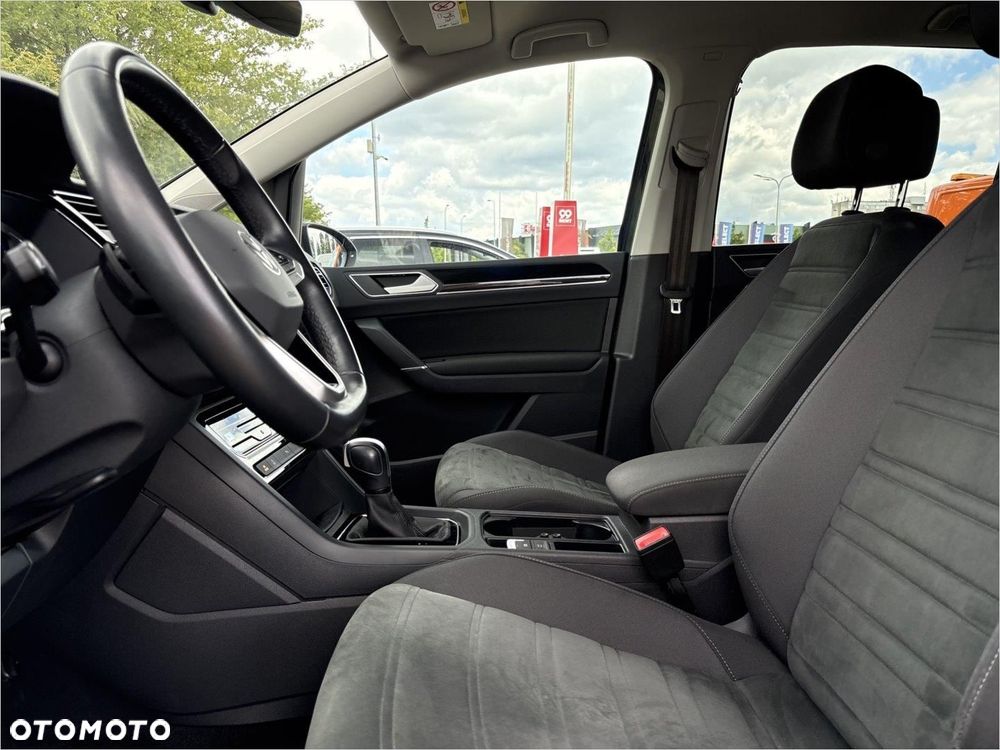 Volkswagen Touran 1.5 TSI EVO Trendline DSG - 12