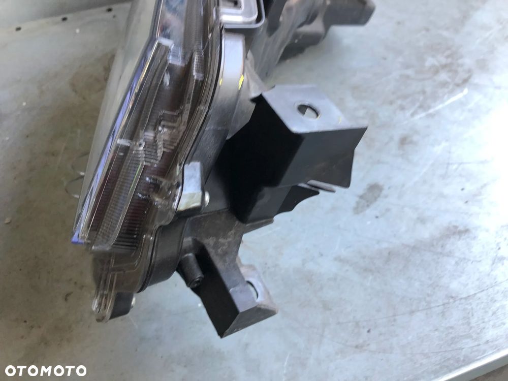 LA-43 . Lampa Prawy Przód Soczewka Toyota Corolla E21 Sedan (2018–2023) - Gwarancja Wysyłka - 5