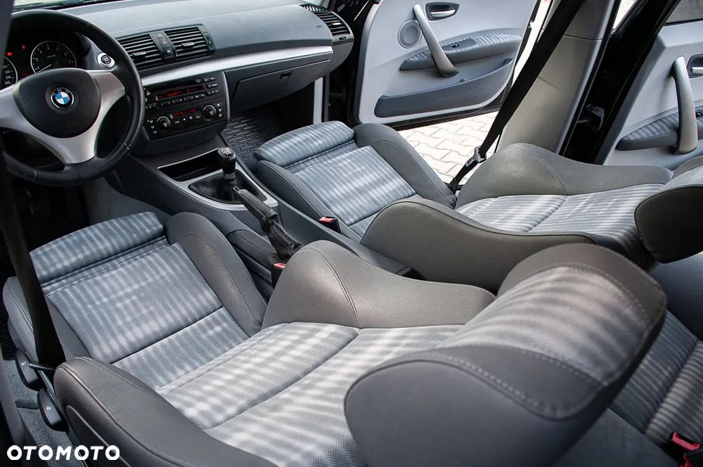 BMW Seria 1 130i - 14