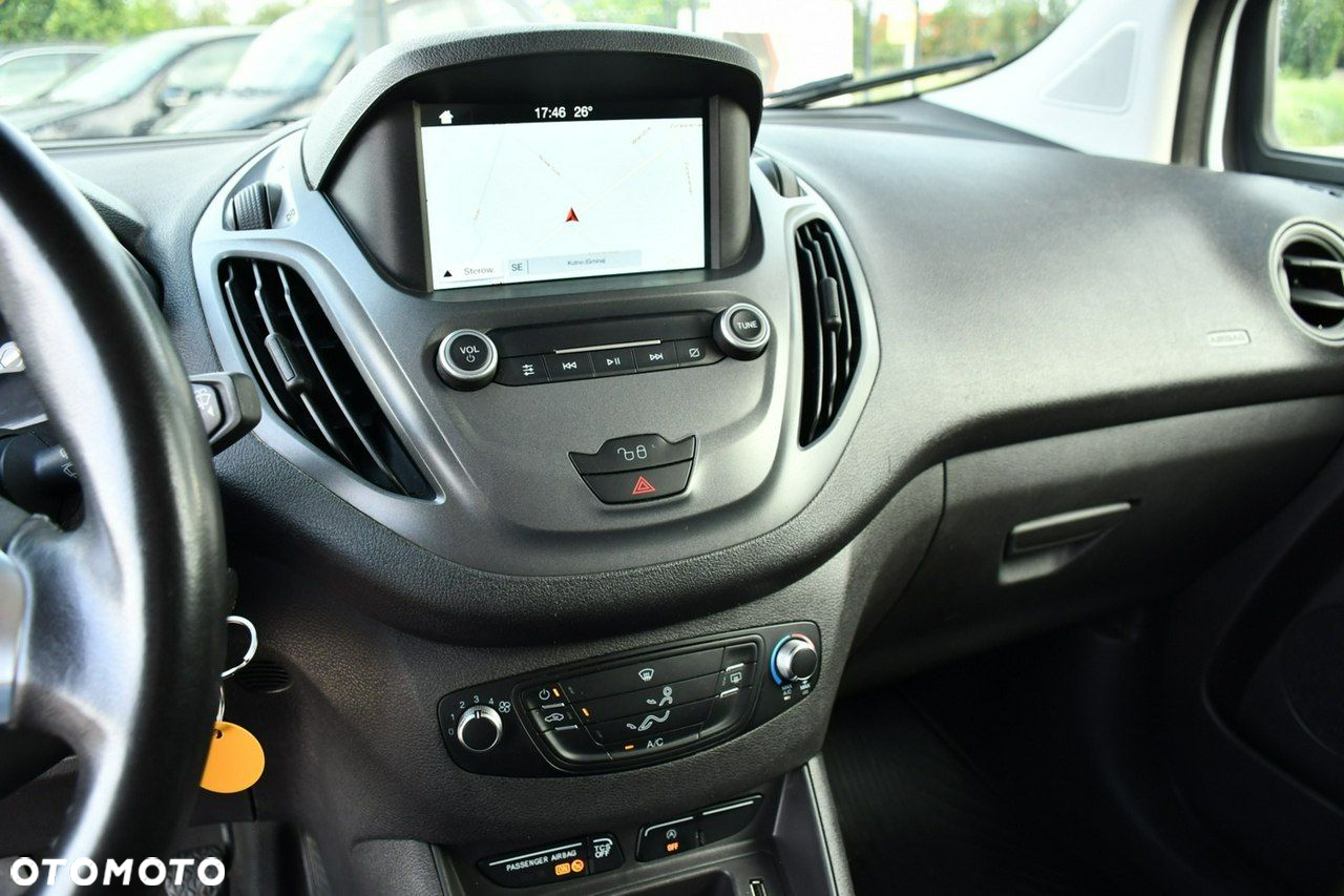 Ford Transit Courier - 37