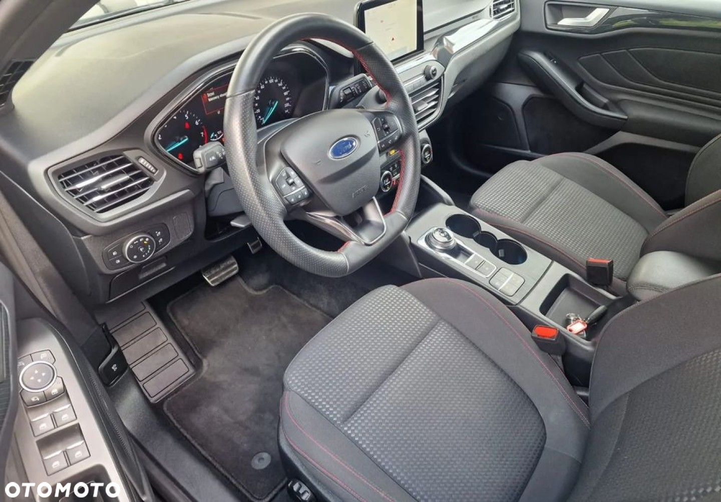Ford Focus - 35