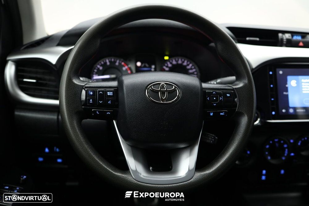Toyota Hilux 2.4 D-4D 4WD CD CH Aut. - 8