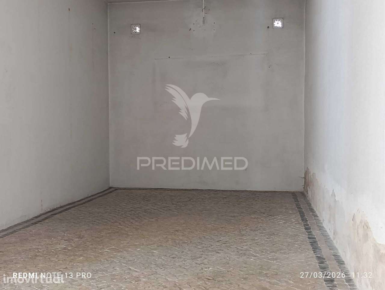 LOJA PARA ARRENDAMENTO de 144m2 ( Num cruzamento c./ 4 montras ) »... - Grande imagem: 3/5