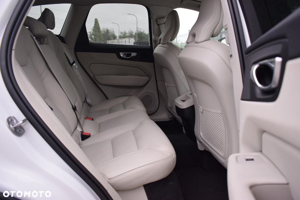 Volvo XC 60 - 24