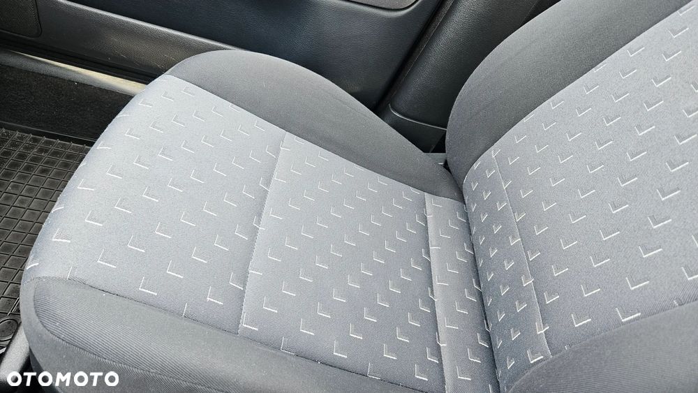 Skoda Octavia 1.4 Tour - 25