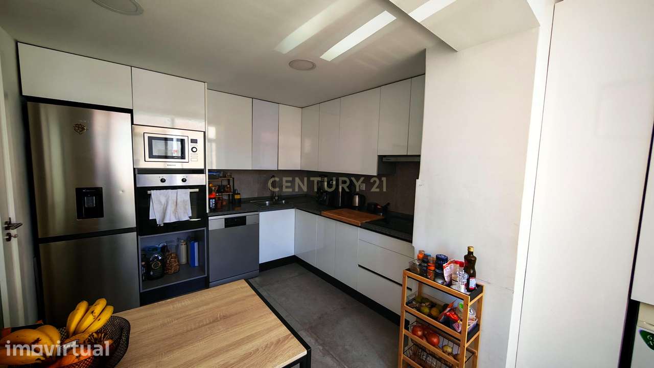 Fantástico Apartamento T2 Transformado em T3 na Parede – Próximo da Pr - Grande imagem: 3/29
