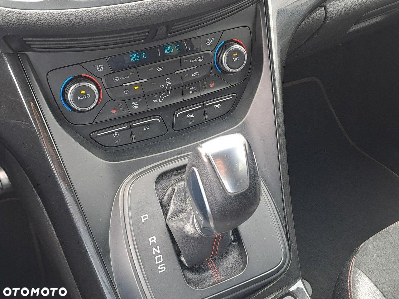 Ford Kuga - 28