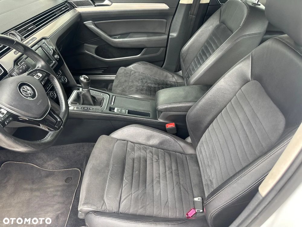 Volkswagen Passat 1.8 TSI BMT Highline - 18